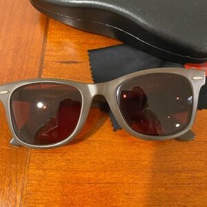 Brown Ray-Ban. Very good condition